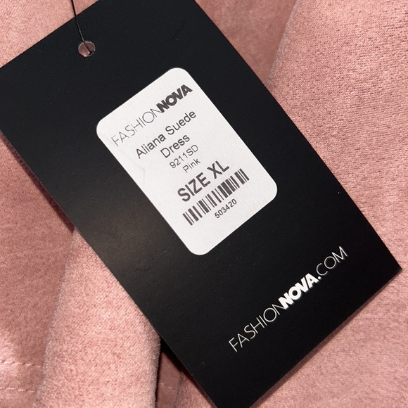 Fashion Nova light pink mermaid dress - Picture 4 of 6